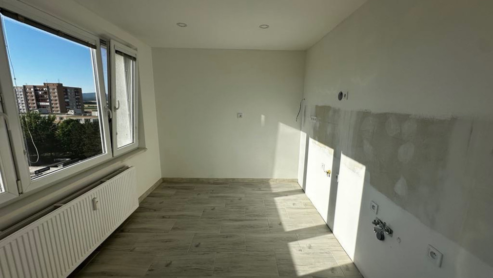 2 IZBOVY BYT - 61m2 - RUBANISKO II - KOMPLETKA - 8/8 - POSUDOK A HYPO SERVIS ZDARMA