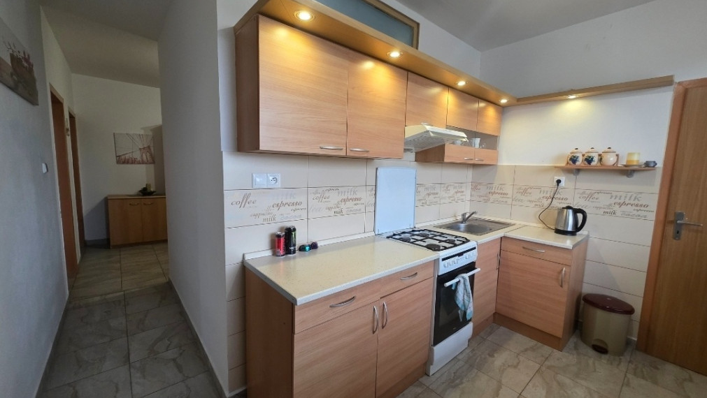 2 IZBOVY BYT - 65m2 - KOMPLET REKONŠTRUKCIA - ZARIADENÉ - KLOKOČINA