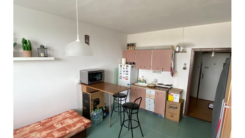 EXB - GARSONKA - ZDENKA NEJEDLEHO - HYPO SERVIS A ZNALECKY POSUDOK ZDARMA