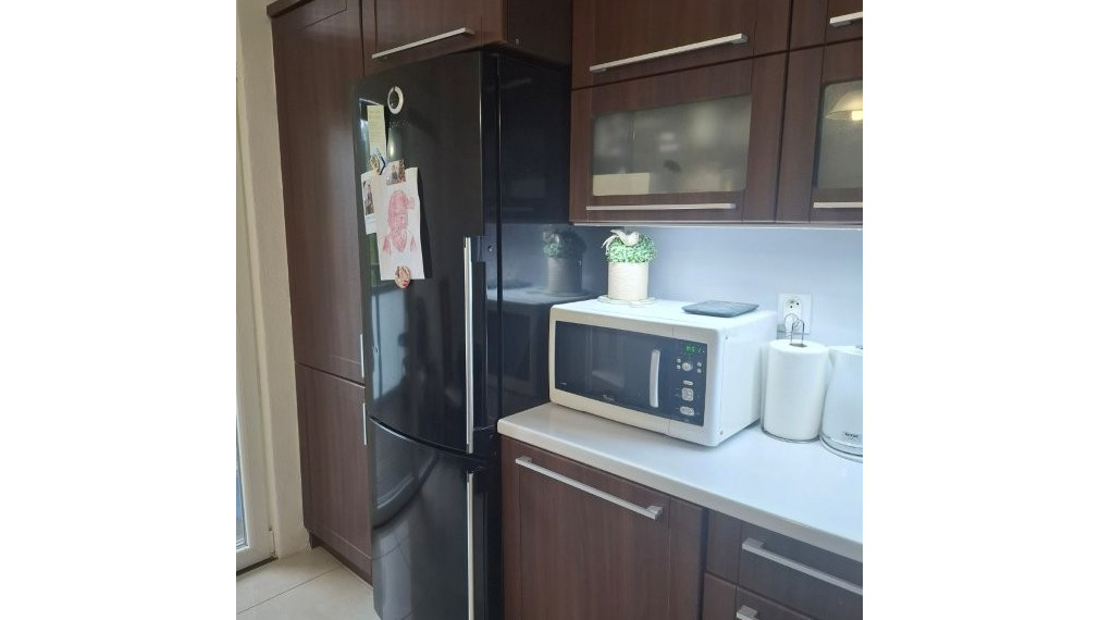 3 IZBOVY BYT - 84m2 - KOMPLETKA - ZARIADENE - NA HORKE - POSUDOK ZDARMA