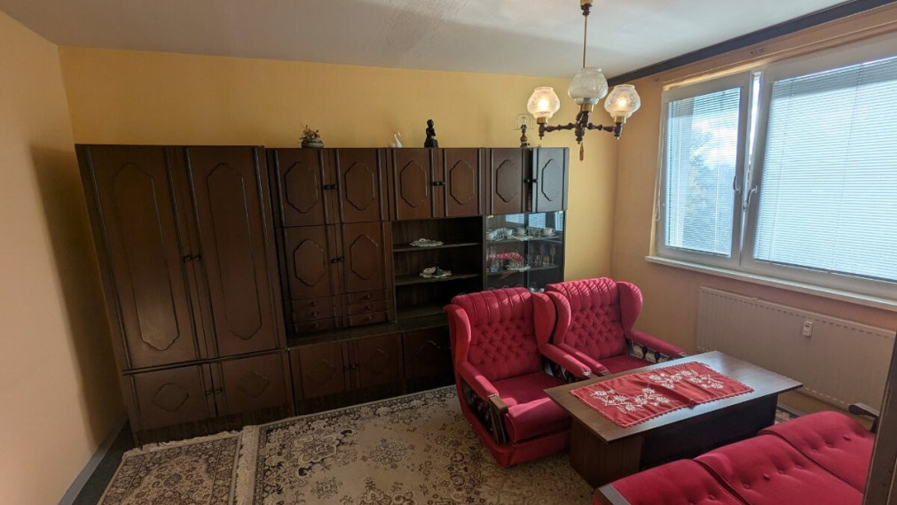 1 IZBOVY BYT - 36m2 - POVODNY STAV - PERECKA - BEZ BALKONU