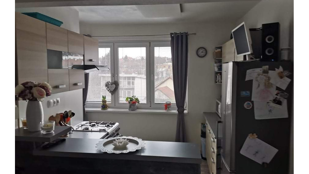 UŽ ČOSKORO - 1 IZBOVÝ BYT - LOGGIA - SKVEA LOKALITA - POSUDOK ZDARMA