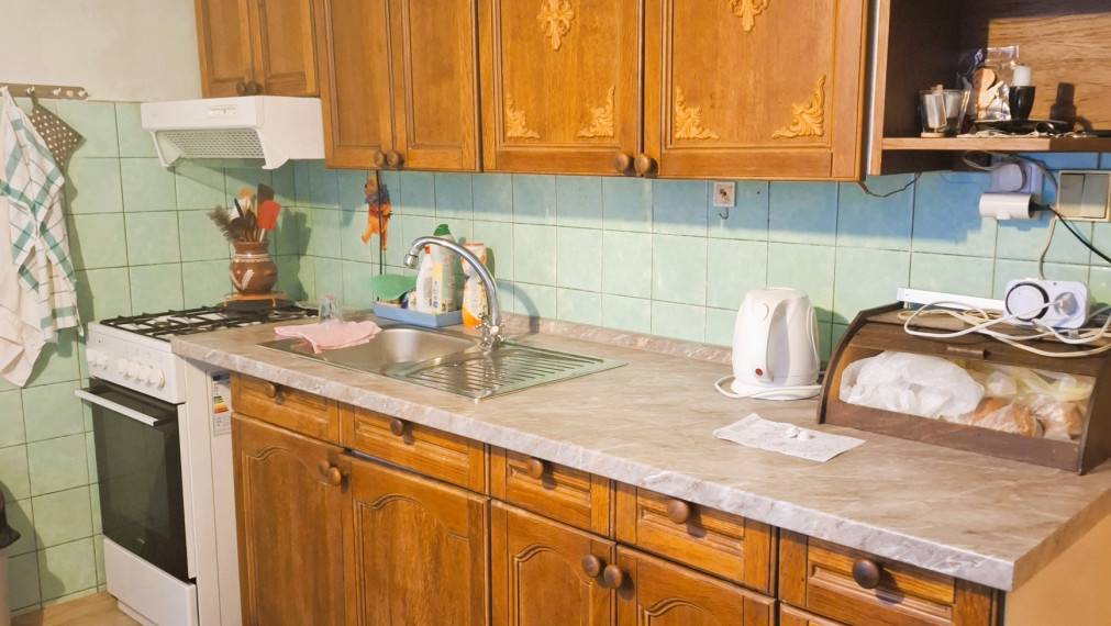 2 IZBOVÝ BYT - 64m2 - POV STAV - HYPO SERVIS A POSUDOK V CENE