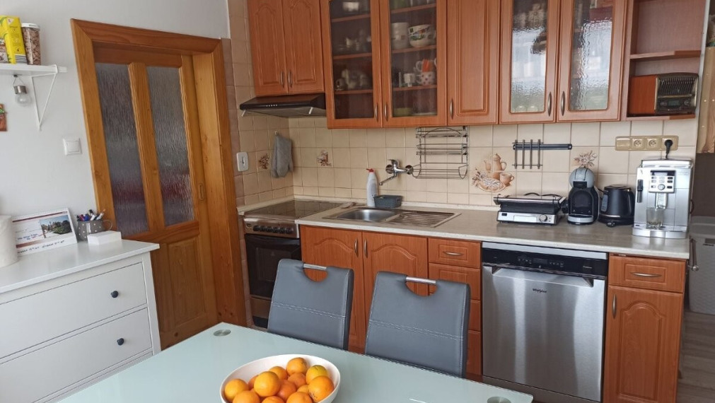 3 IZBOVY BYT - 77m2 - JJ BOORA - HYPO SERVIS A POSUDOK V CENE