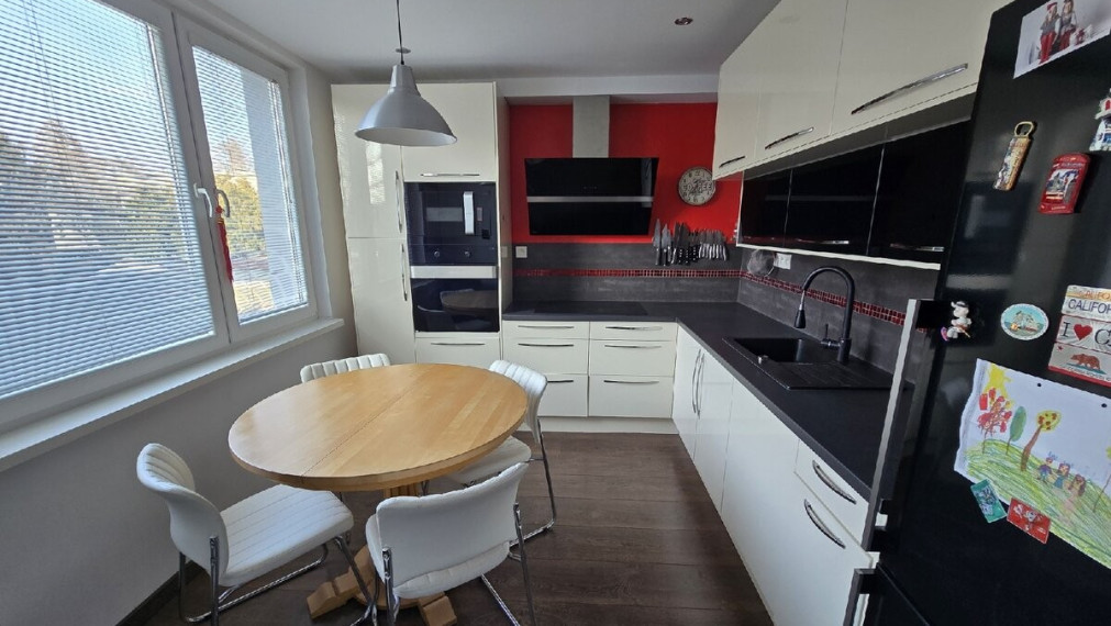 3 IZBOVY BYT - 70m2 - MODERNA KOMPLETKA - LOKALITA - HYPOTEKA - POSUDOK A POISTENIE ZDARMA