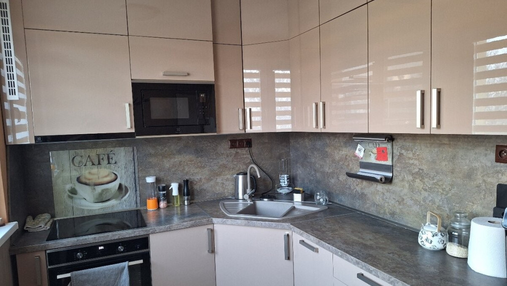Predaj prerobeného 3-izbového bytu s balkónom – ul. Clementisa, Skalica, 64 m² - Hypotéka, Posudok a poistenie v cene