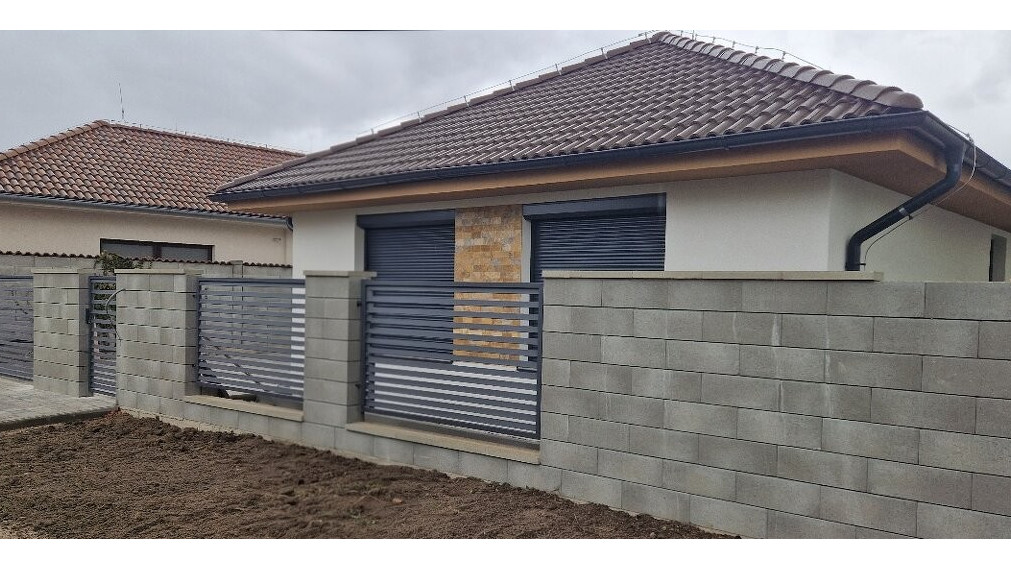 EXKLUZÍVNE | Moderný 3-izbový bungalov v obci Jahodná – novostavba pripravená na dokončenie podľa vašich predstáv