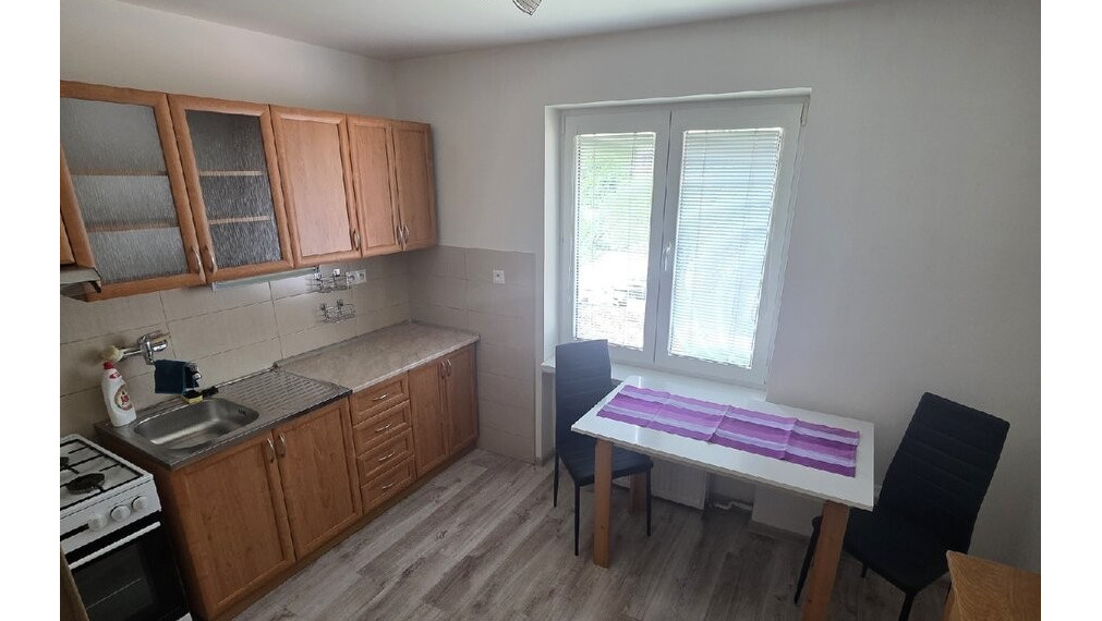 🏡 Na predaj kompletne zrekonštruovaný a plne zariadený 1-izbový byt – stačí sa nasťahovať!