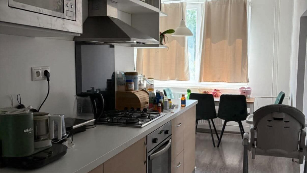 NA PREDAJ – 3-izbový zateplený byt s balkónom na Hradnej