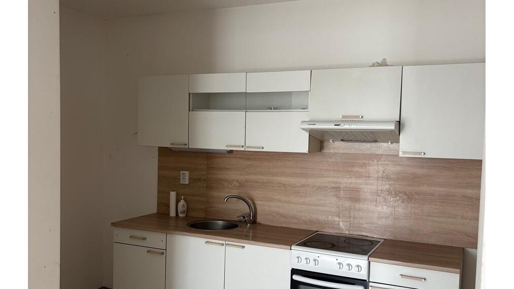 🏡 NA PREDAJ 2-IZBOVÝ BYT – BÁNOVCE NAD BEBRAVOU