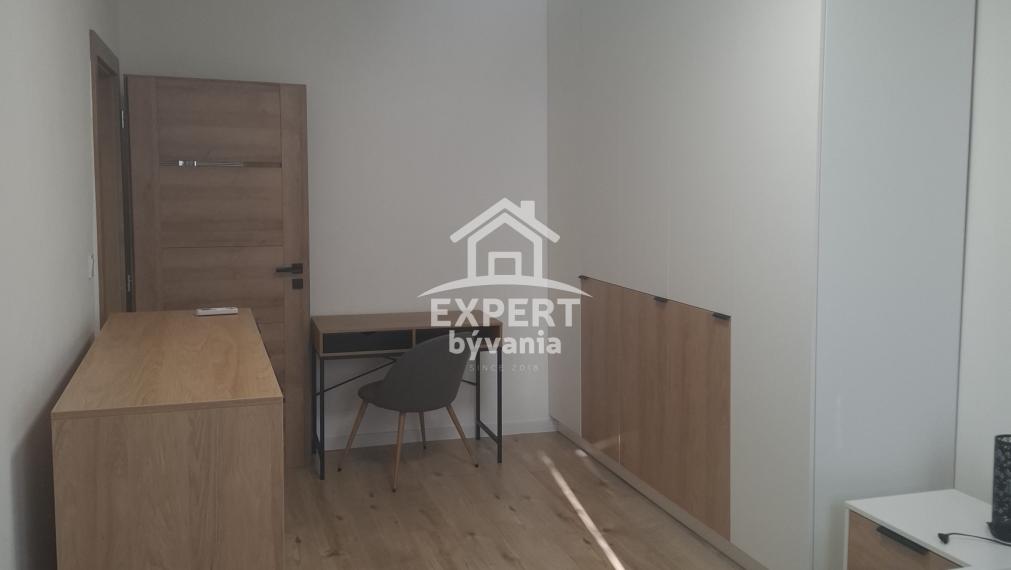 2 IZBOVY BYT - CENTRUM MESTA - 60m2 - KOMPLETKA - ZARIADENÉ - KLIMATIZÁCIA - ZNALECKY POSUDOK ZDARMA