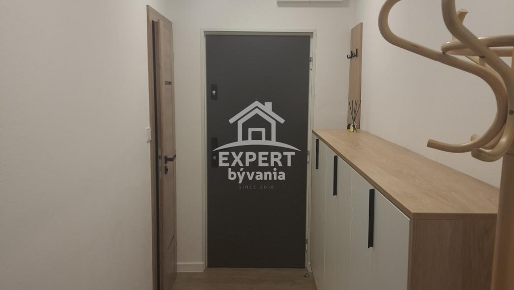 2 IZBOVY BYT - CENTRUM MESTA - 60m2 - KOMPLETKA - ZARIADENÉ - KLIMATIZÁCIA - ZNALECKY POSUDOK ZDARMA