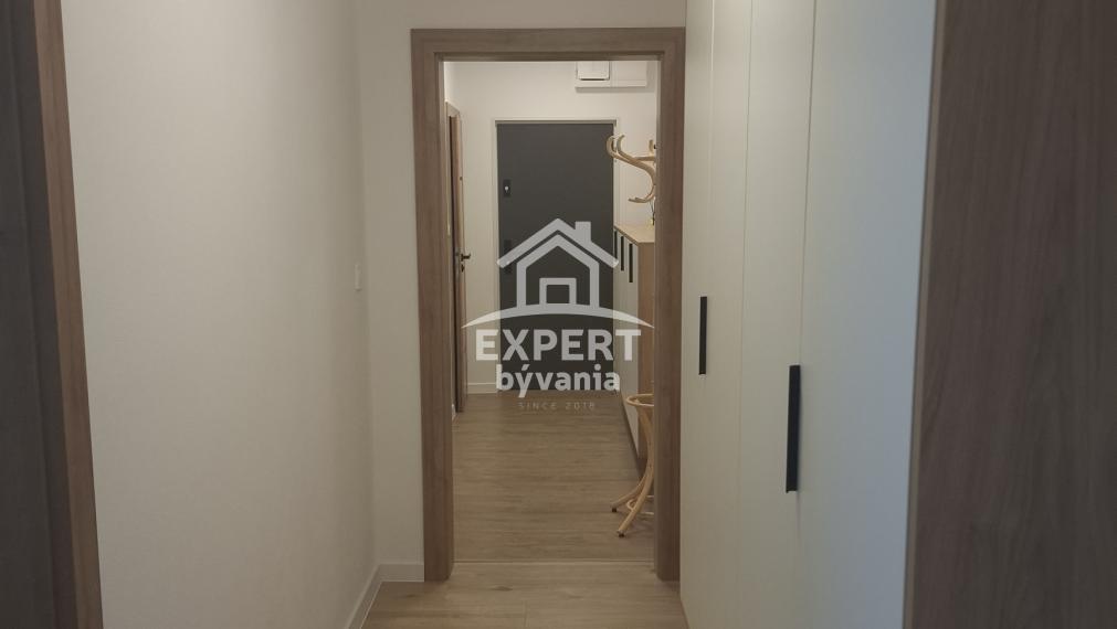 2 IZBOVY BYT - CENTRUM MESTA - 60m2 - KOMPLETKA - ZARIADENÉ - KLIMATIZÁCIA - ZNALECKY POSUDOK ZDARMA