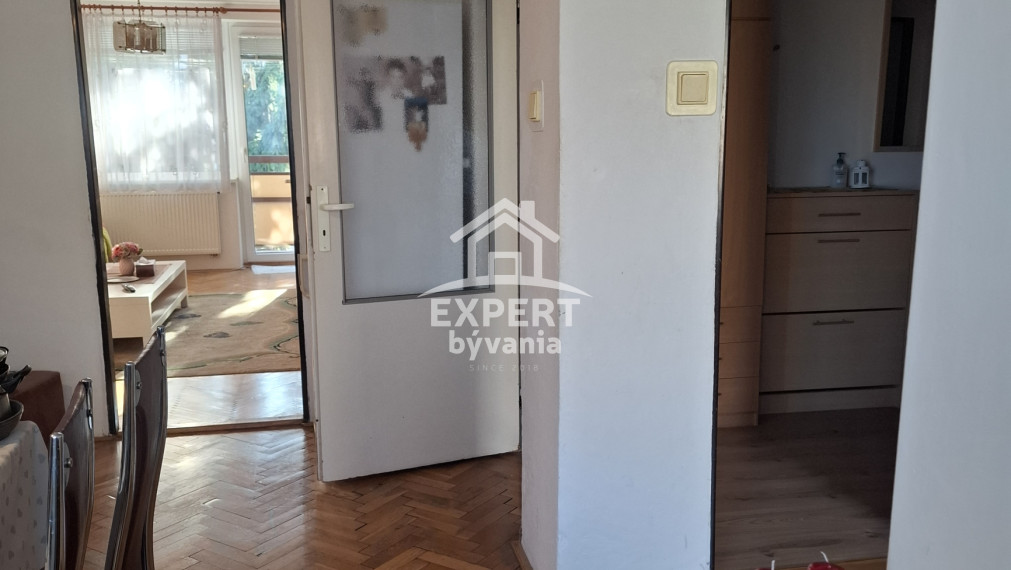 4 IZBOVY BYT - 103m2 - 2x PIVNICA - GARÁŽ - ZAHRADKA - HYPOTEKA - POSUDOK A POISTENIE ZDARMA