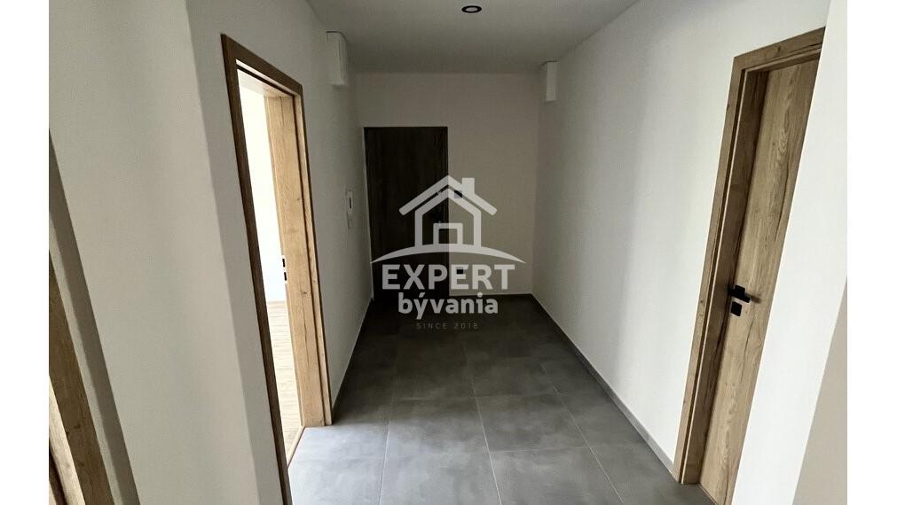 EXPERT BYVANIA - PREDAJ - 3 IZBOVÝ BYT - 78m2 - NOVÁ VES - ZNALECKÝ POSUDOK ZDARMA