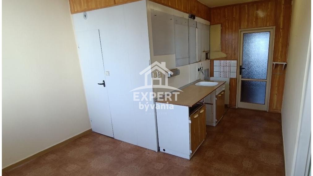 4 IZBOVY BYT - 81m2 - POVODNY STAV - KPT NALEPKU - FINANCOVANIE A ZNALECKY POSUDOK ZDARMA