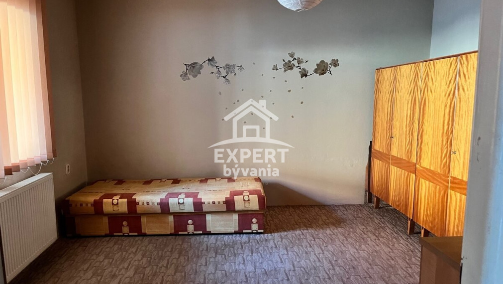 4 IZBOVY RODINNY DOM - 130m2 PLOCHA - 800m2 POZEMOK - ZNALECKY POSUDOK A HYPO FINANCOVANIE V CENE