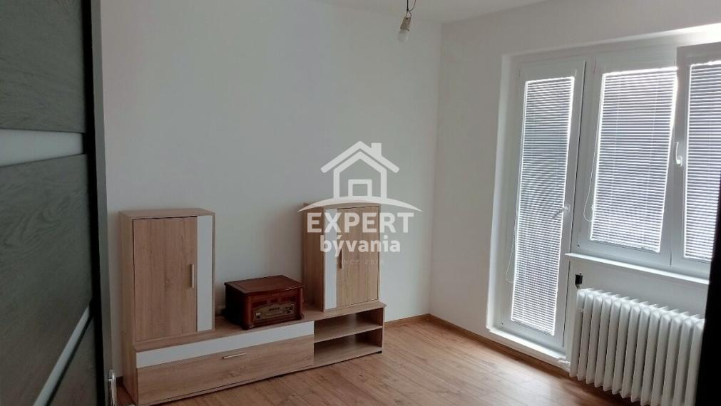 1 IZBOVY BYT - 32m2 - KOMPLETKA - HLINKU - FINANCOVANIE A ZNALECKY POSUDOK V CENE