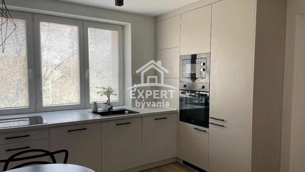 EXB - 3 IZBOVY BYT - 61m2 - BANICKA - KOMPLETKA - POSUDOK A HYPO FINANCOVANIE V CENE