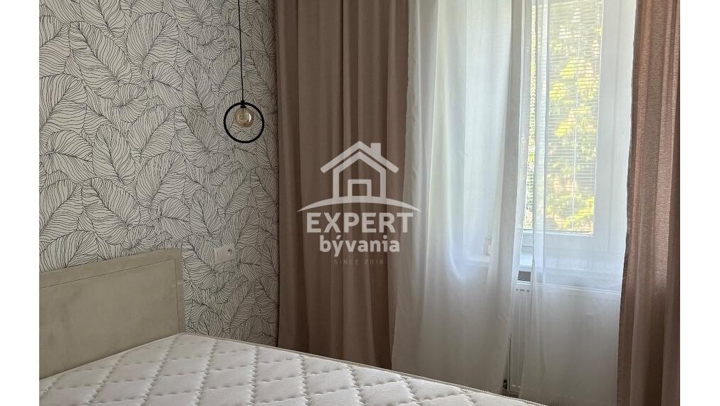 EXB - 3 IZBOVY BYT - 61m2 - BANICKA - KOMPLETKA - POSUDOK A HYPO FINANCOVANIE V CENE