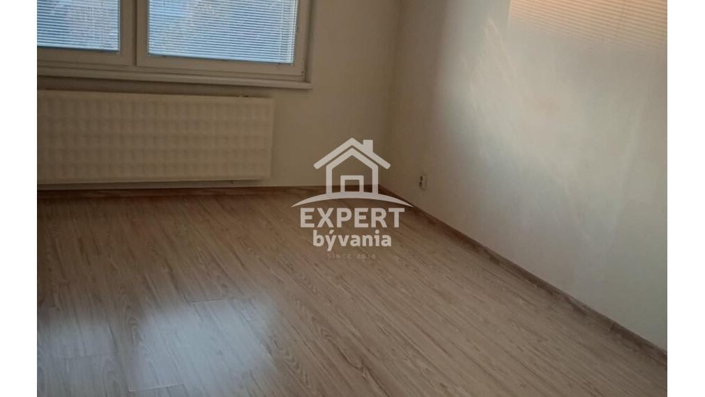 1 IZBOVY BYT - 45m2 - REKO - BALKON - 5 POSCHODIE - ZNALECKY POSUDOK ZDARMA