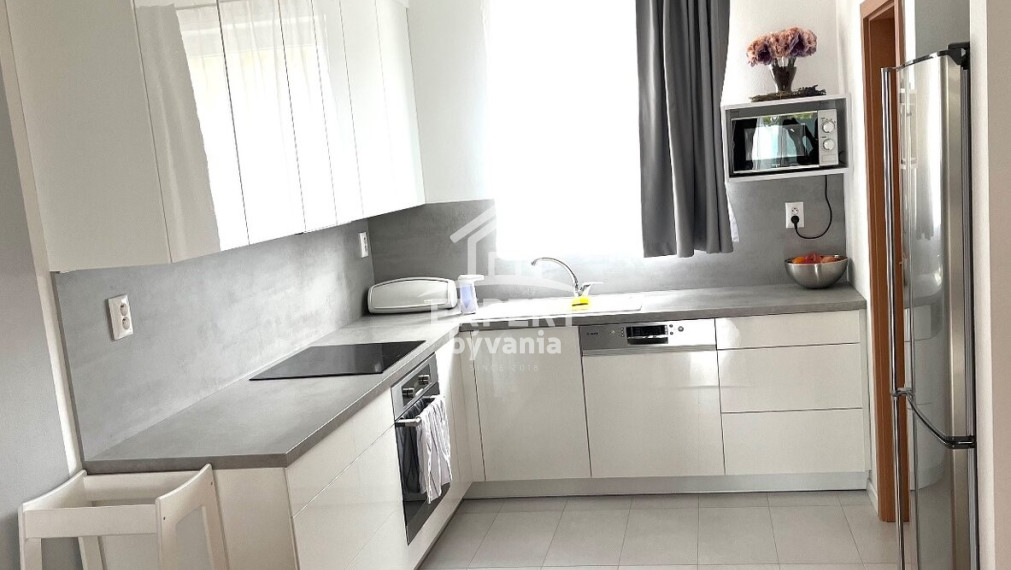 RODINNY DOM - LODENICA - 104m2 - PARKOVANIE - TOP LOKALITA - ZNALECKY POSUDOK ZDARMA