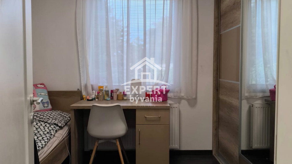 RODINNY DOM - 110m2 - BAZEN - POZEMOK 950m2 - ZNALECKY POSUDOK ZDARMA