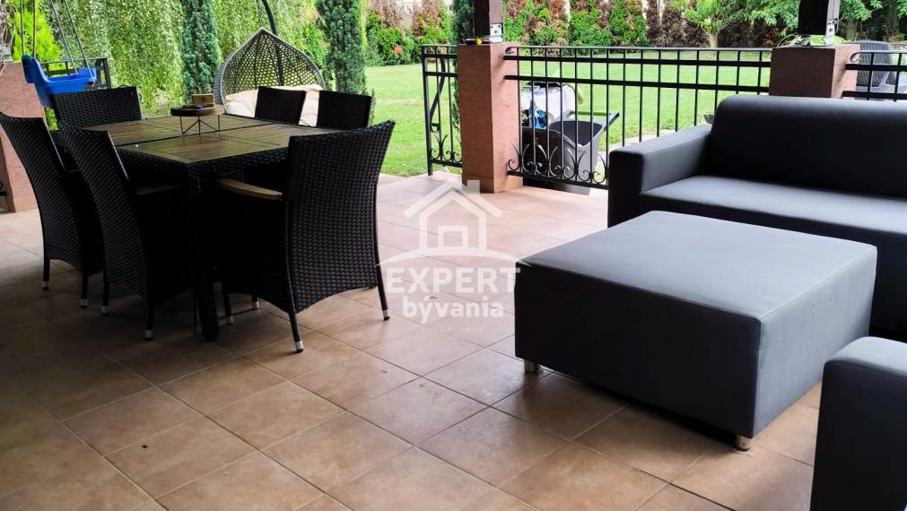 RODINNY DOM - 110m2 - BAZEN - POZEMOK 950m2 - ZNALECKY POSUDOK ZDARMA