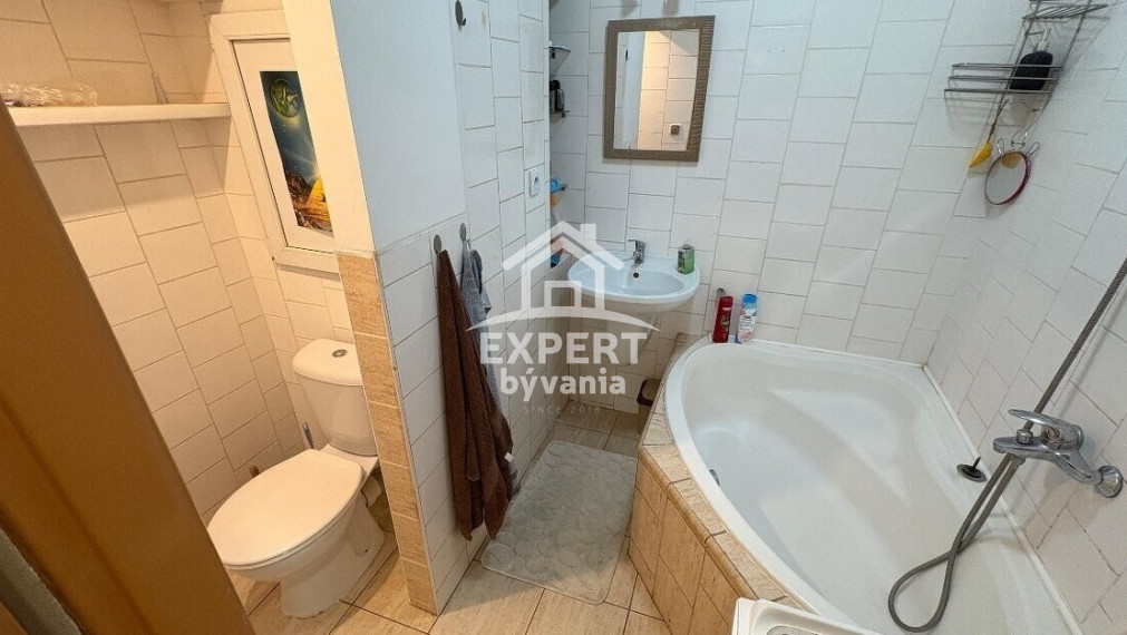 2 IZBOVY BYT - 65m2 - KOMPLET REKONŠTRUKCIA - ZARIADENÉ - KLOKOČINA