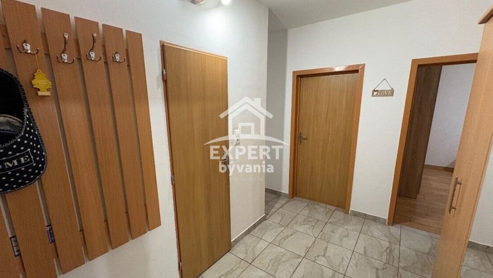 2 IZBOVY BYT - 65m2 - KOMPLET REKONŠTRUKCIA - ZARIADENÉ - KLOKOČINA