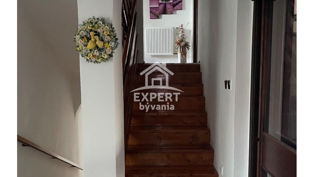 EXB RODINNY DOM - BRANČ - 250m2 - TOPKA - POSUDOK A FINANCOVANIE V CENE