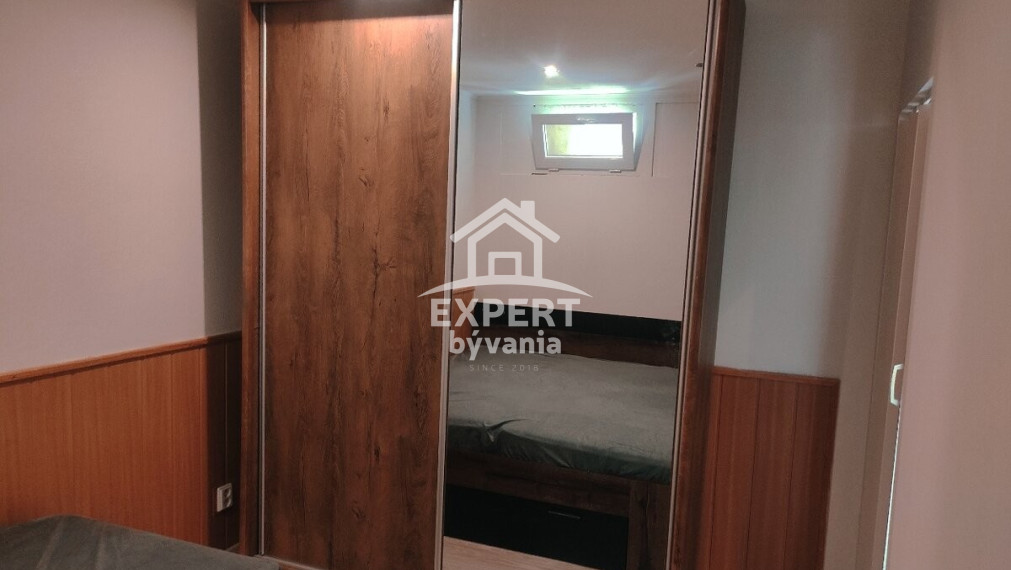 3 IZBOVÝ BYT - 84m2 - P.O.HVIEZDOSLAVA - BALKON - FINANCOVANIE A ZNALECKÝ POSUDOK V CENE