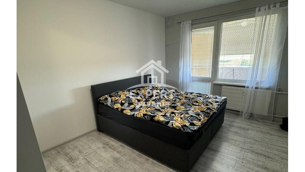 3 IZBOVÝ BYT - 84m2 - MOCHOVSKA - FINANCOVANIE A ZNALECKY POSUDOK V CENE