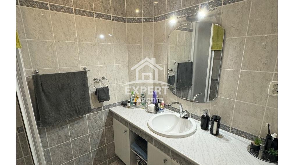 3 IZBOVÝ BYT - 84m2 - MOCHOVSKA - FINANCOVANIE A ZNALECKY POSUDOK V CENE