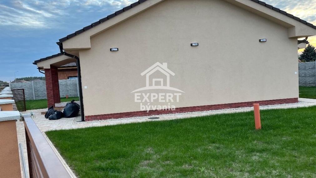 4 IZBOVY RODINNY DOM - NOVOSTAVBA - 593m2 POZEMOK - ZNALECKY POSUDOK A HYPO FINANCOVANIE V CENE