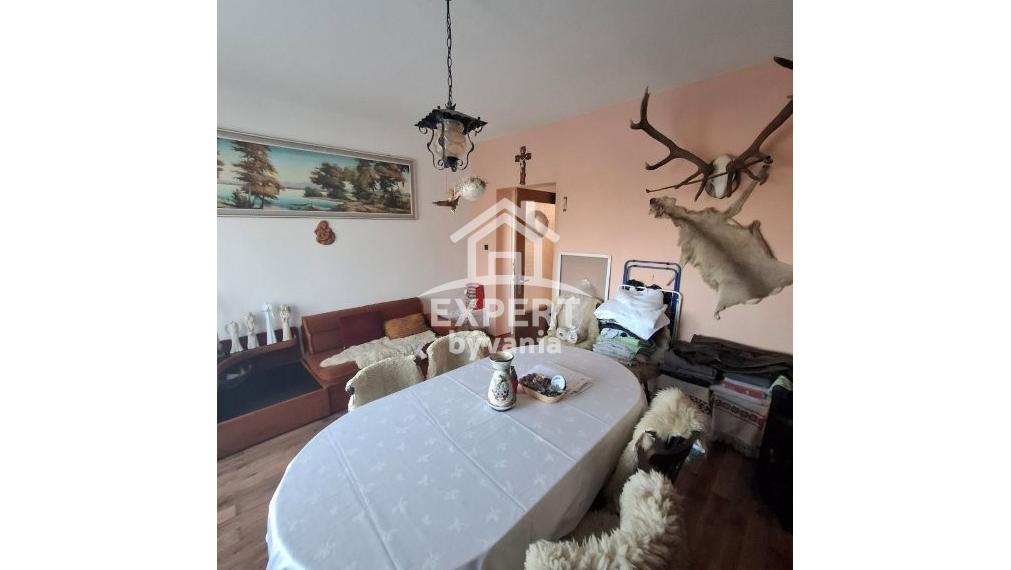 DVOJPODLAŽNÝ RODINNÝ DOM - ČECHYNCE - 1530m2 POZEMOK - POVODNY STAV - ZNALECKY POSUDOK A FINANCOVANIE ZDARMA