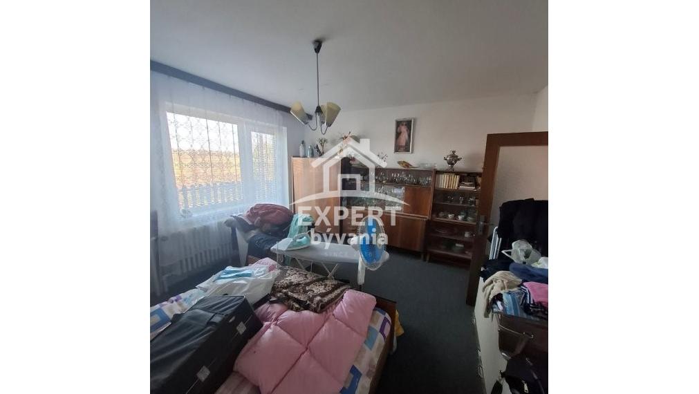 DVOJPODLAŽNÝ RODINNÝ DOM - ČECHYNCE - 1530m2 POZEMOK - POVODNY STAV - ZNALECKY POSUDOK A FINANCOVANIE ZDARMA