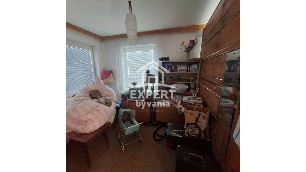 DVOJPODLAŽNÝ RODINNÝ DOM - ČECHYNCE - 1530m2 POZEMOK - POVODNY STAV - ZNALECKY POSUDOK A FINANCOVANIE ZDARMA