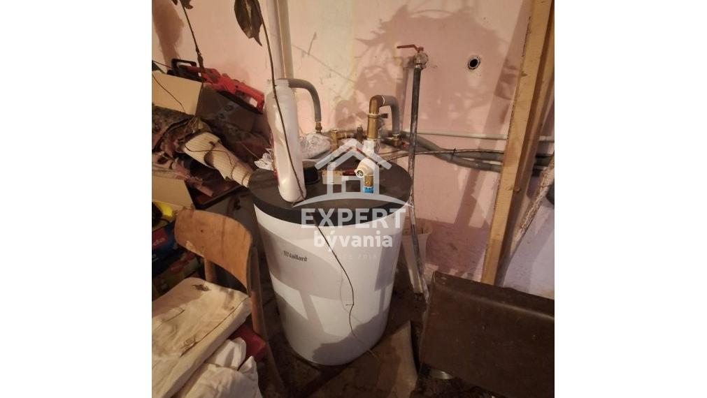 DVOJPODLAŽNÝ RODINNÝ DOM - ČECHYNCE - 1530m2 POZEMOK - POVODNY STAV - ZNALECKY POSUDOK A FINANCOVANIE ZDARMA