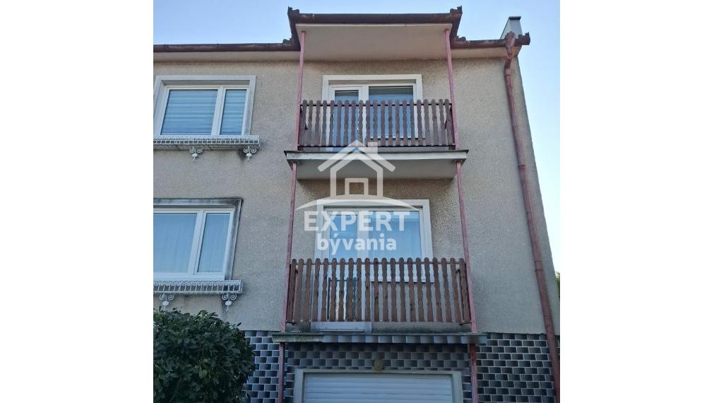 DVOJPODLAŽNÝ RODINNÝ DOM - ČECHYNCE - 1530m2 POZEMOK - POVODNY STAV - ZNALECKY POSUDOK A FINANCOVANIE ZDARMA