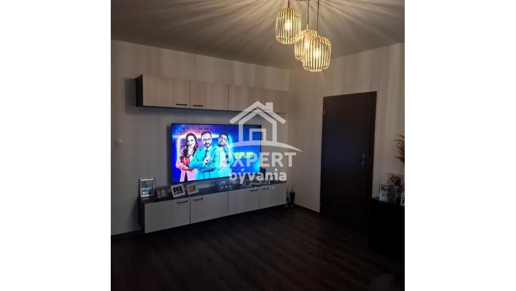 3 IZBOVY BYT - 84m2 - KOMPLETKA - ZARIADENE - NA HORKE - POSUDOK ZDARMA