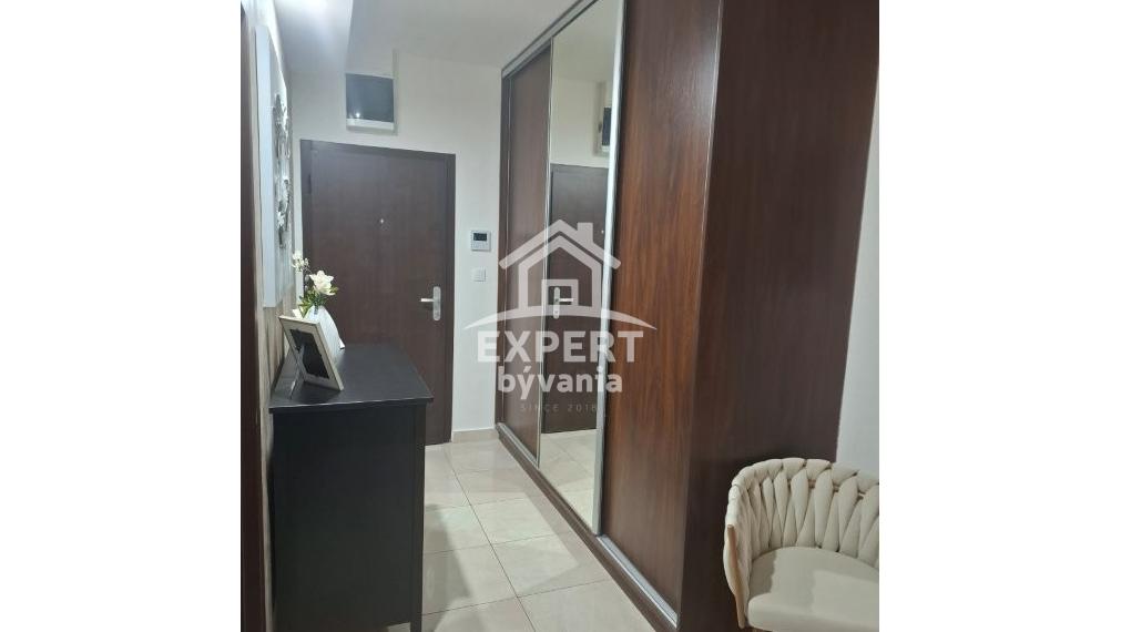 3 IZBOVY BYT - 84m2 - KOMPLETKA - ZARIADENE - NA HORKE - POSUDOK ZDARMA