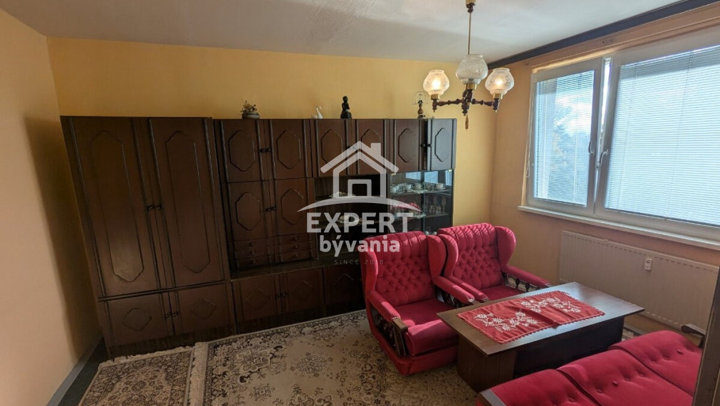 1 IZBOVY BYT - 36m2 - POVODNY STAV - PERECKA - BEZ BALKONU