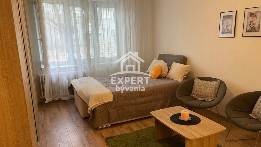 1 IZBOVY BYT - KOMPLETKA - ZARIADENÉ - BEZBARIEROVÉ - POSUDOK ZDARMA