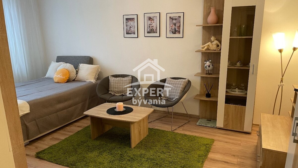 1 IZBOVY BYT - KOMPLETKA - ZARIADENÉ - BEZBARIEROVÉ - POSUDOK ZDARMA