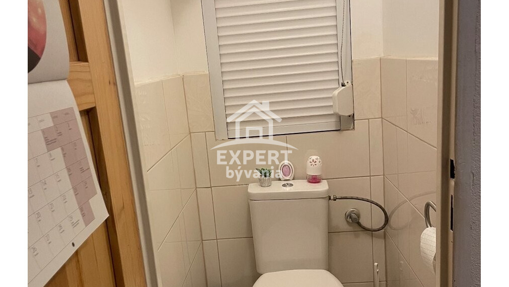 1 IZBOVY BYT - KOMPLETKA - ZARIADENÉ - BEZBARIEROVÉ - POSUDOK ZDARMA