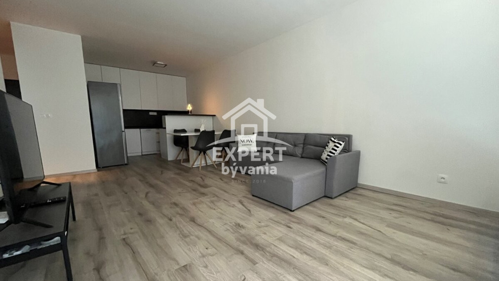 PRIPRAVUJEME - 2 IZBOVY BYT TABÁŇ - PARKOVANIE - ZNALECKY POSUDOK ZDARMA