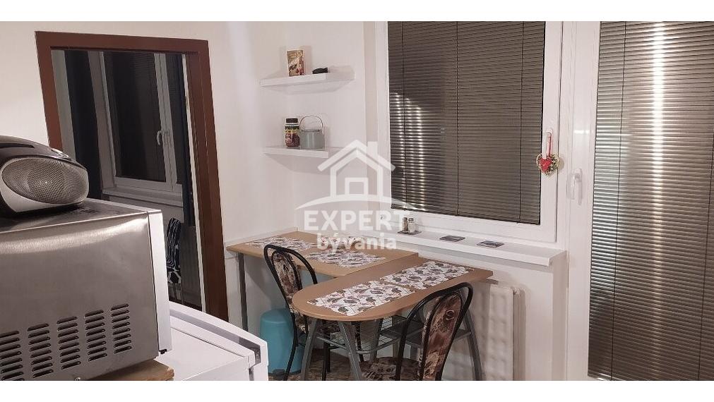 PRIPRAVUJEME - 1 IZBOVY BYT - 42m2 - LOGGIA - KLOKOČINA - POSUDOK ZDARMA