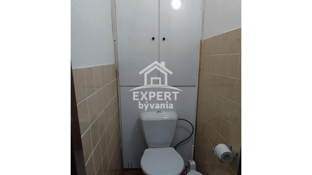 PRIPRAVUJEME - 1 IZBOVY BYT - 42m2 - LOGGIA - KLOKOČINA - POSUDOK ZDARMA