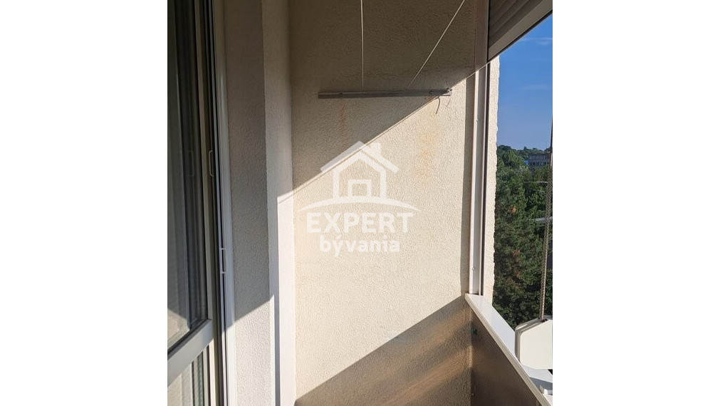 UŽ ČOSKORO - 1 IZBOVÝ BYT - LOGGIA - SKVEA LOKALITA - POSUDOK ZDARMA